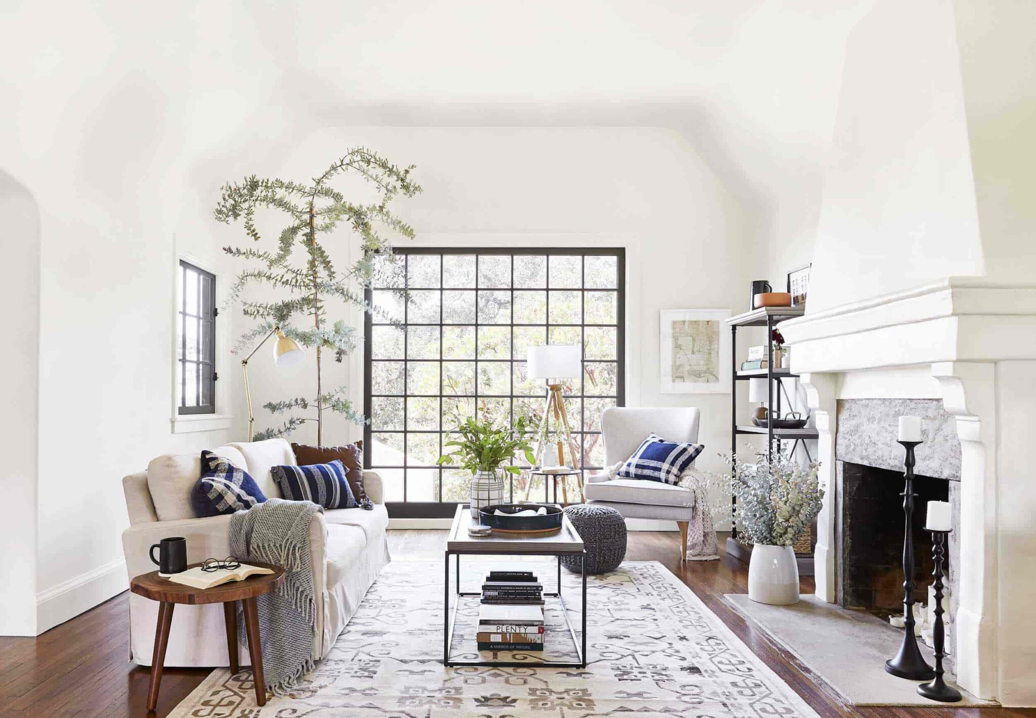 Curated visual reference: Visual Reference: 6 Budget Friendly Living Room Makeover Ideas