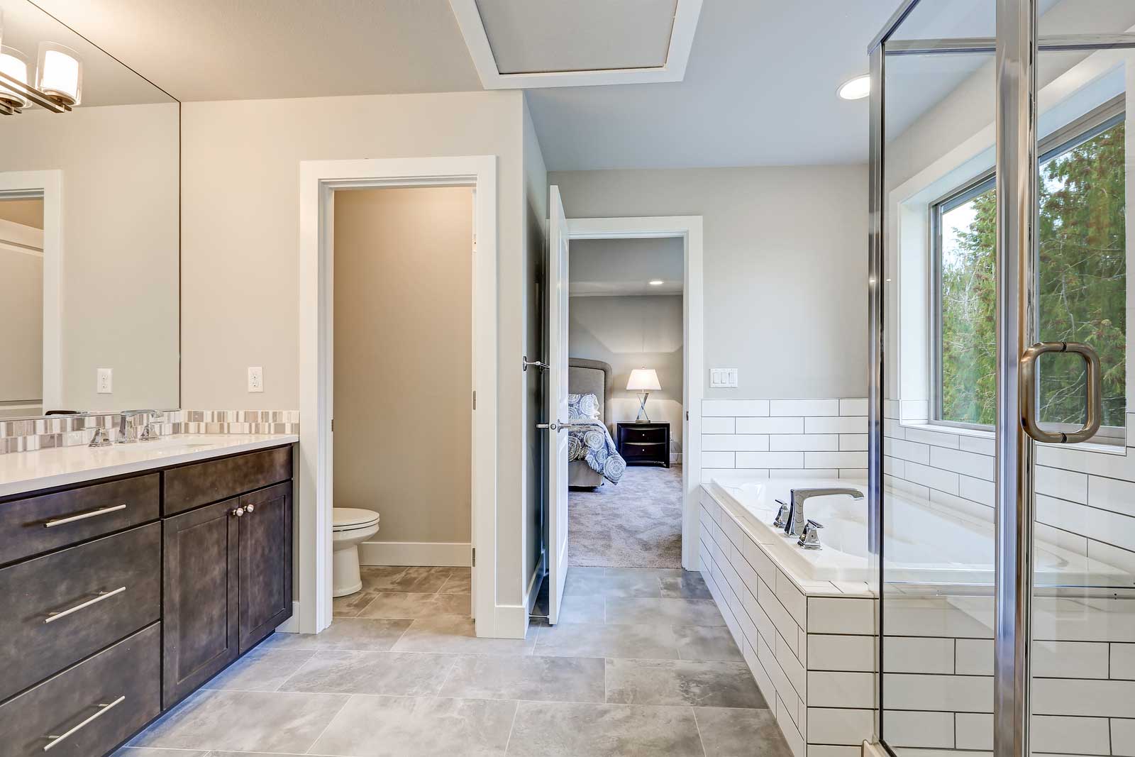 Top 6 Essentials to Remember During Bathroom Remodeling