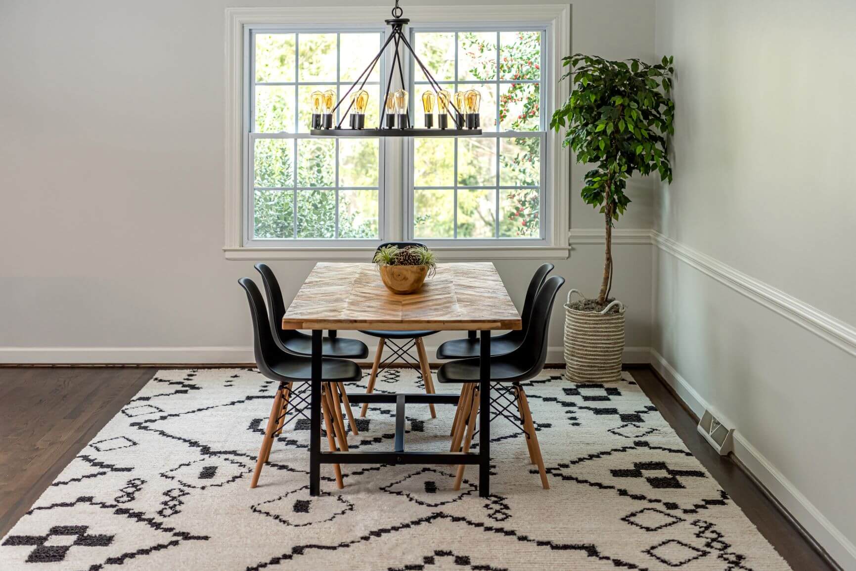 carpet tiles in dining room