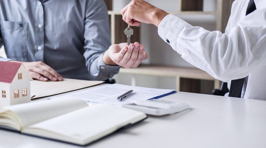 The Benefits of Working with a Professional Real Estate Company