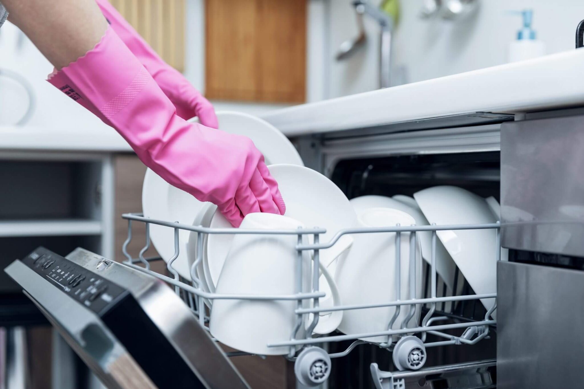 8 Easy Ways to Keep Your Dishwasher in Working Condition