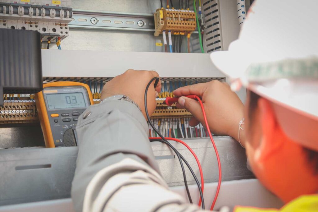 electrical contractor 