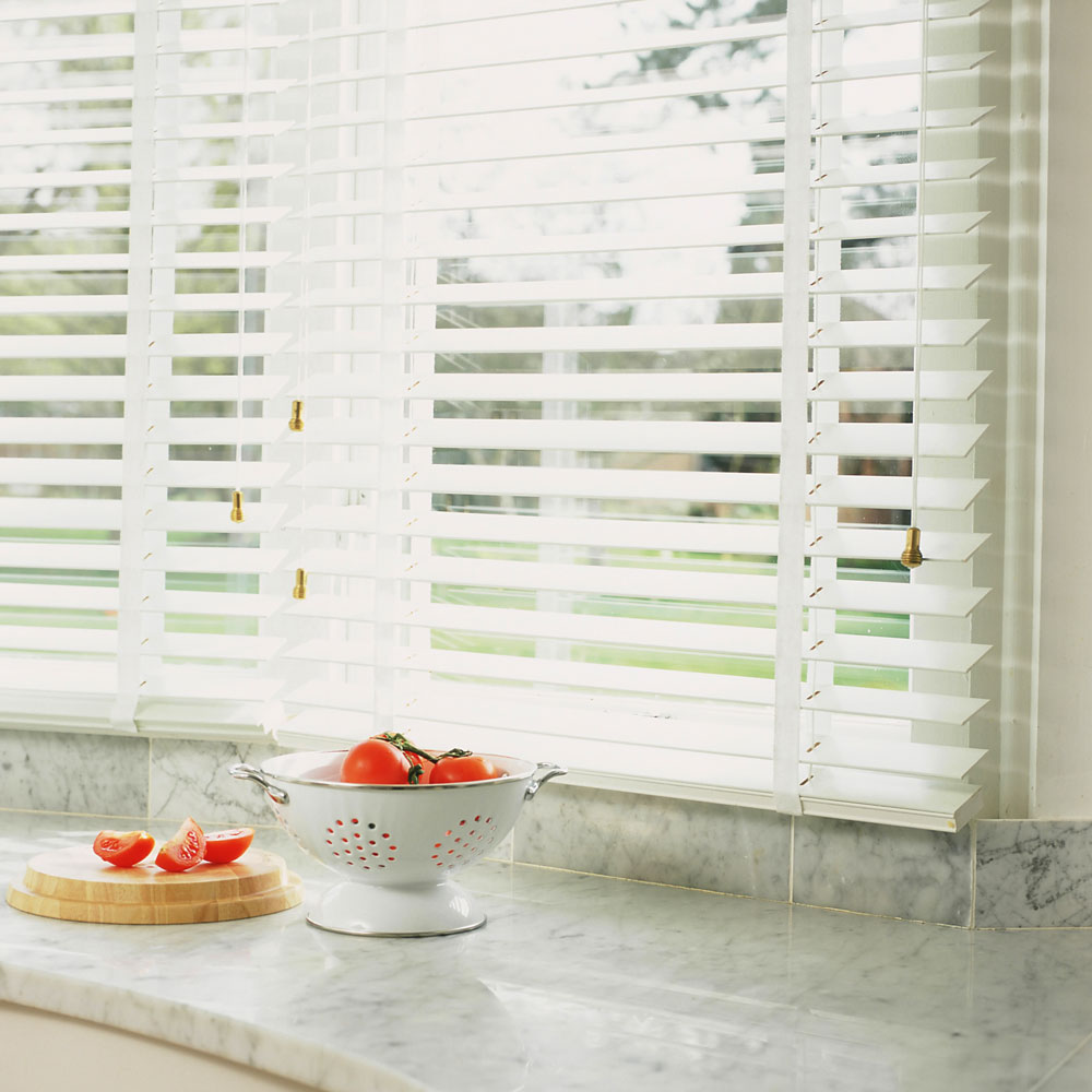 How to Clean Blinds 