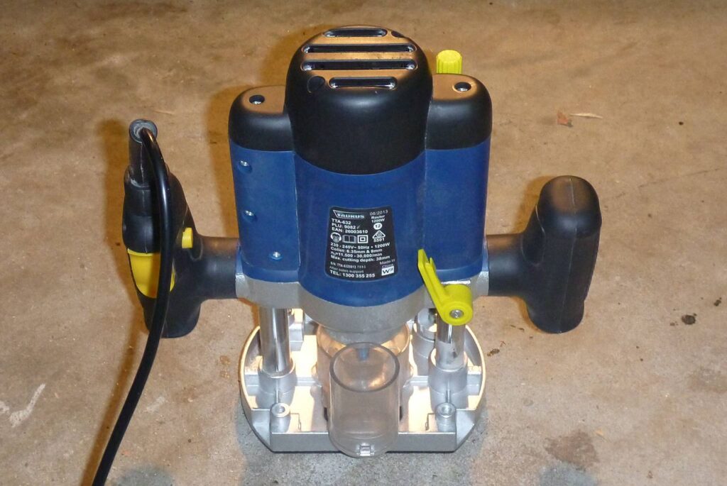 Plunge Router 