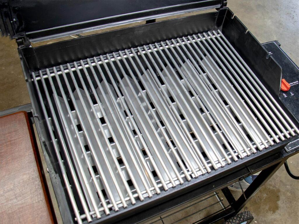 Set Up a BBQ Grill in Your Backyard