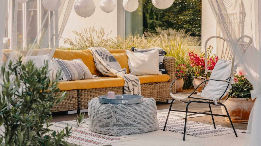 Choosing Outdoor Furniture 