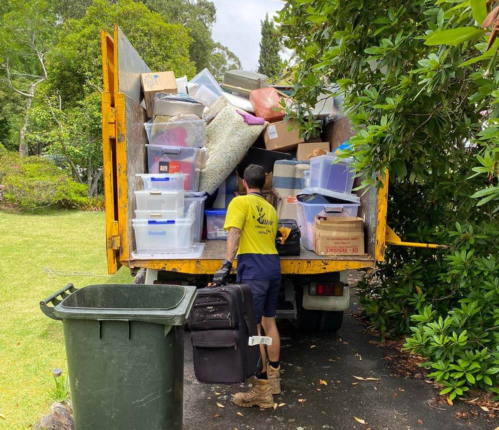 Hire Professionals For Rubbish Removal In Sydney 