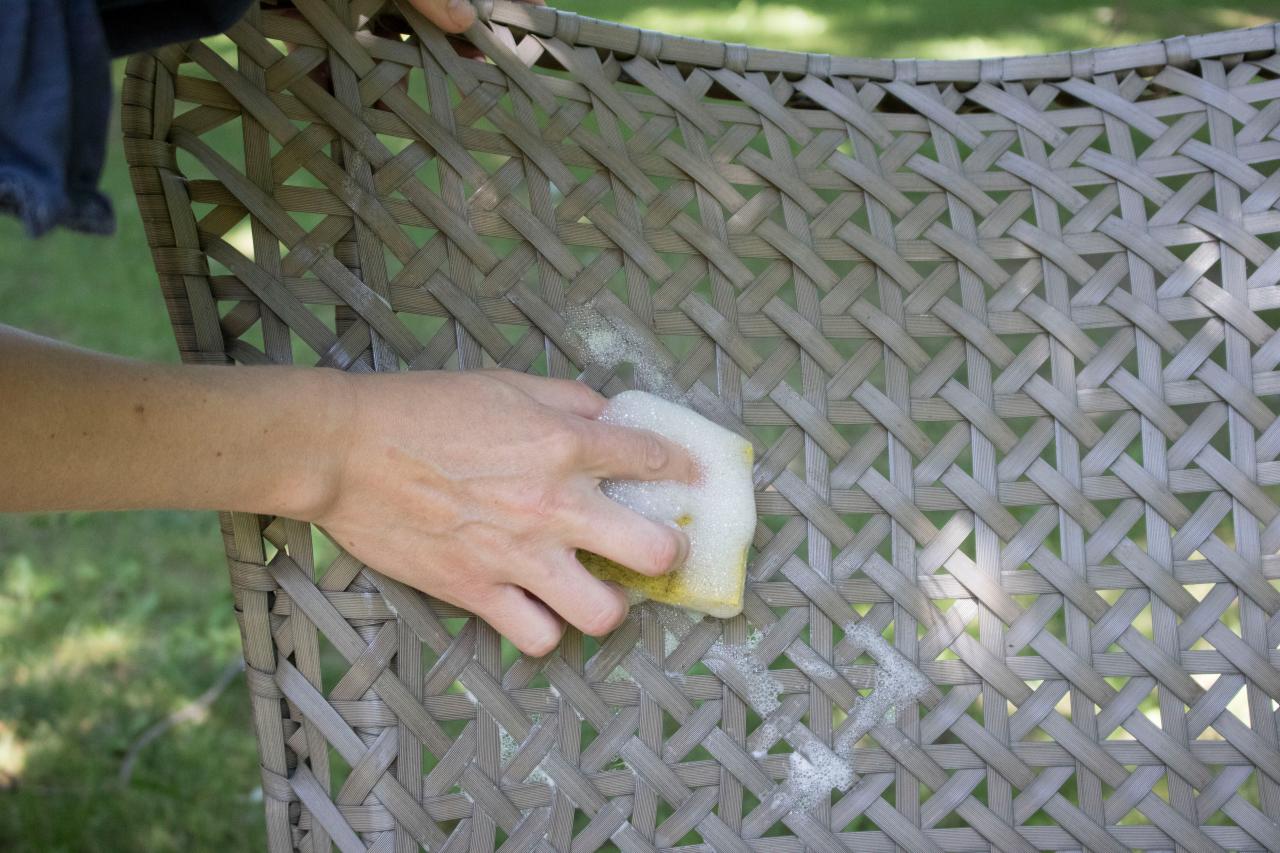 smart-ways-to-clean-rattan-furniture-cleaning-hacks