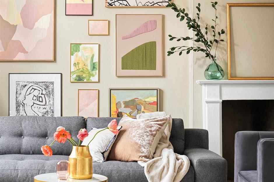 Spruce Up Your Living Room With A Spring Feeling 