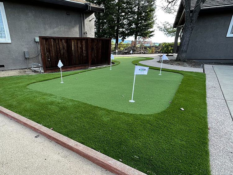 Apply Fake Grass To Improve Your Home 