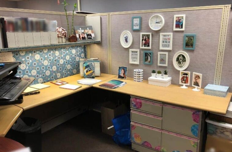 Are you looking for ways to spruce up your cubicle decor – here are 70+  ideas