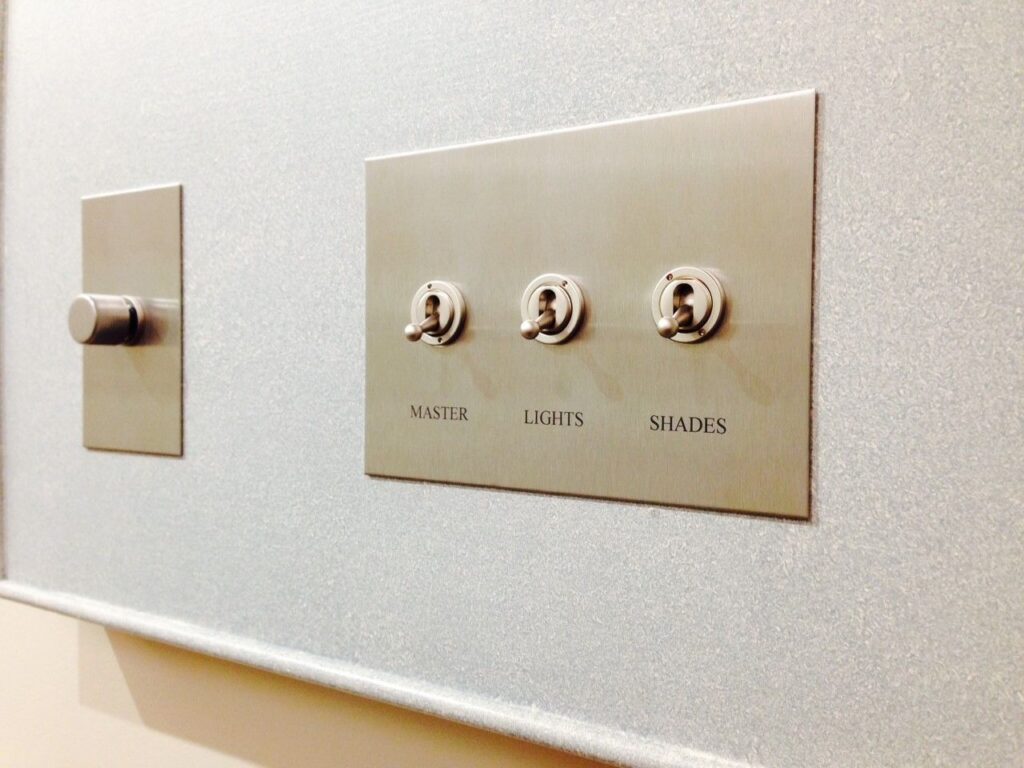 Benefits Of Engraved Switch Plates 