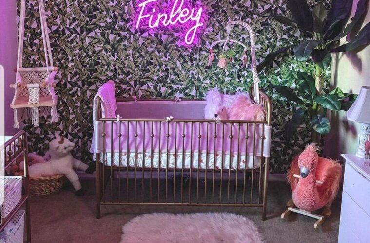 Decorate a Personalized Nursery with Neon Signs