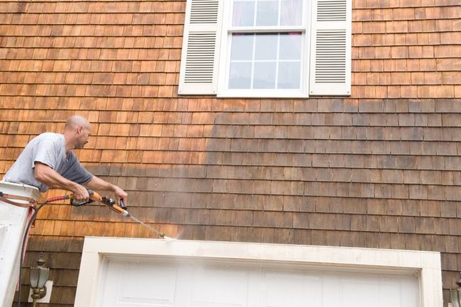 Safety Measures to Follow While Cleaning Gutters in Home 1