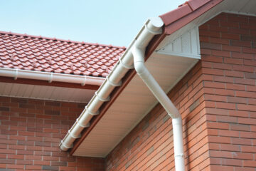 Signs Your Gutters Are in a Dire Need of Cleaning