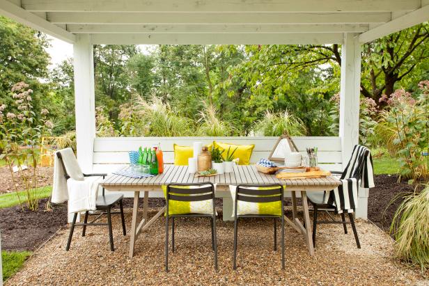 Turn Your Garden Into An Extra Dining Area