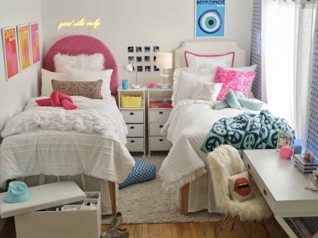 Trendy Yet Relaxing Dorm Room 