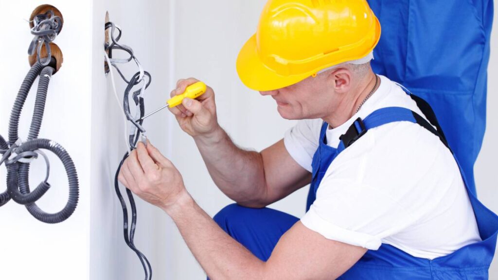 Electricians in Brighton Charge 