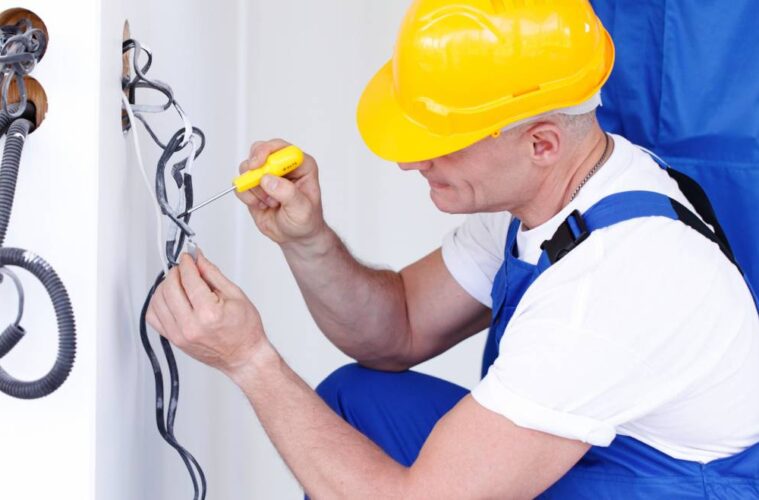 Electricians in Brighton Charge