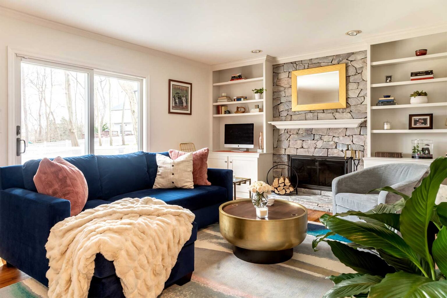 Living Room Decor With Dark Brown Couch - Inspiring Ideas