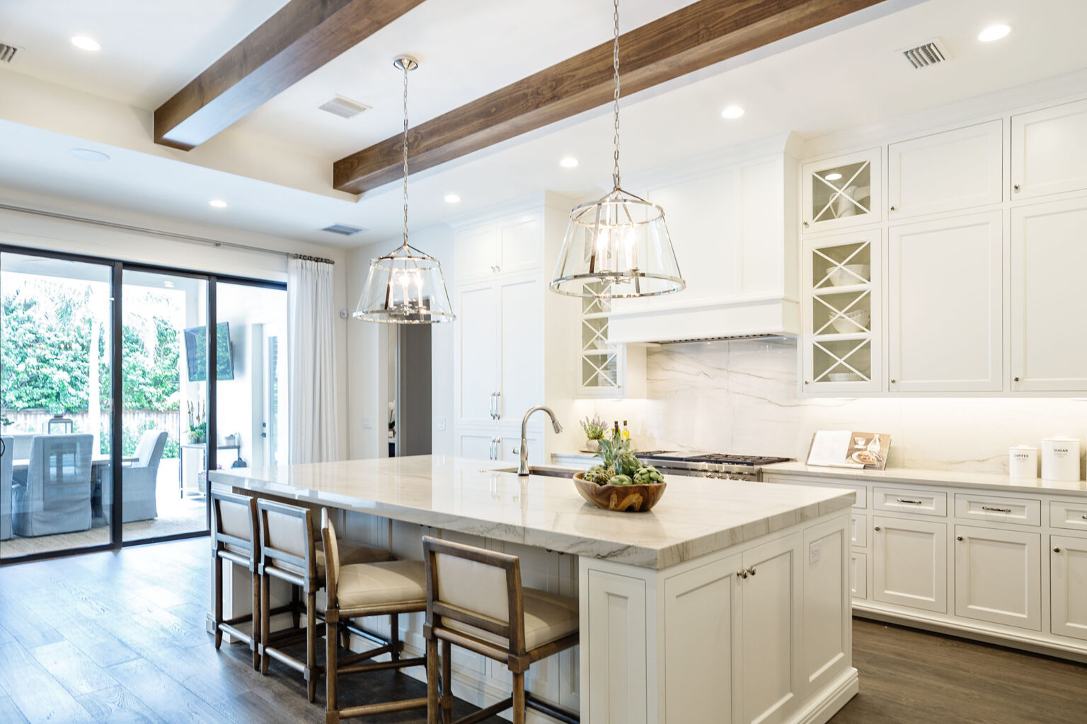 How to Use Modern Lighting to Improve Your Home Decor