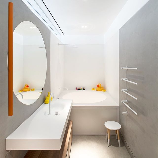 Geometrical Shapes In Bathroom 