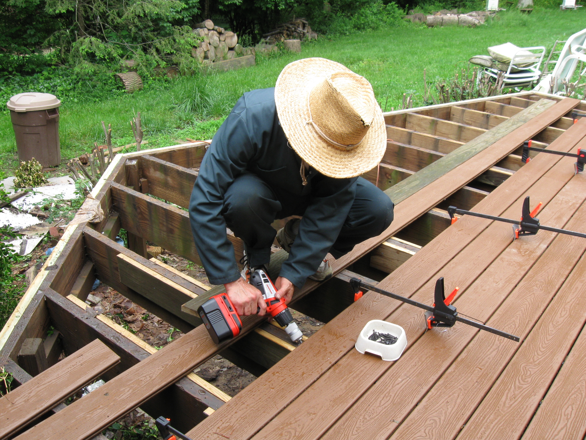 trex deck spacing between boards