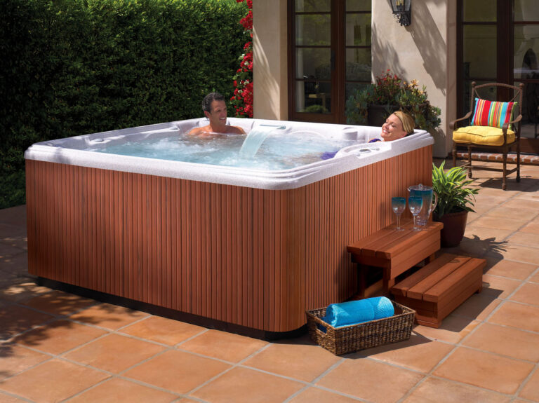 Hot Tubs vs. Swimming Pools: Which One To Choose For Your Outdoor Space?