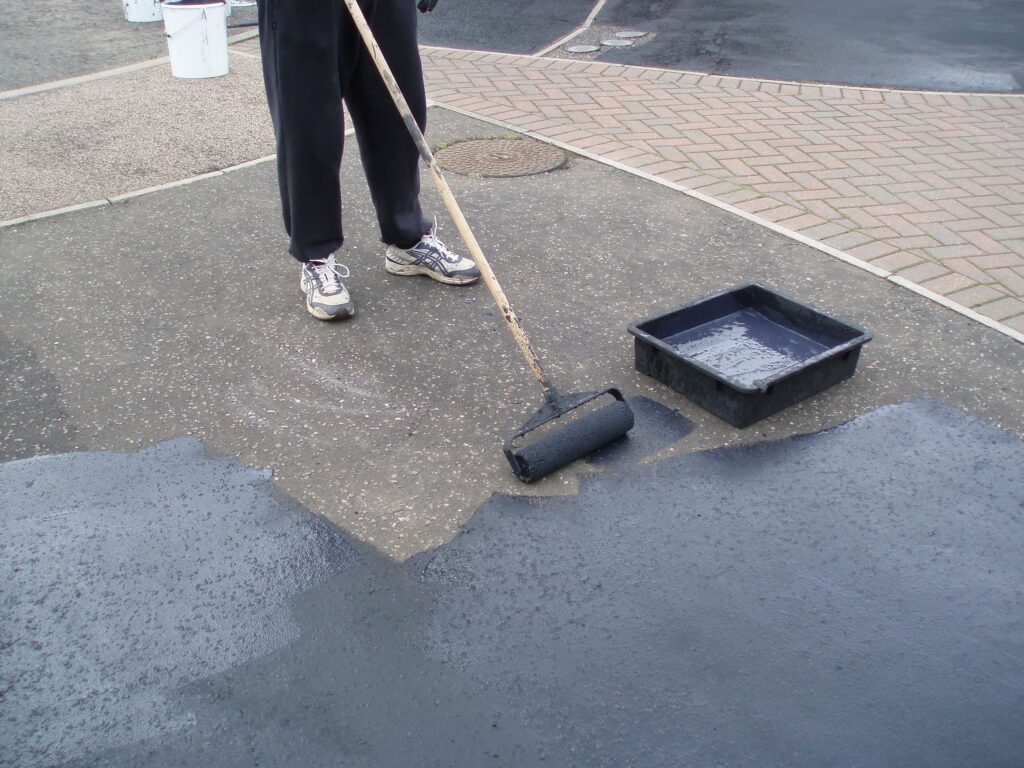 Driveway Sealcoating and Driveway Sealing 