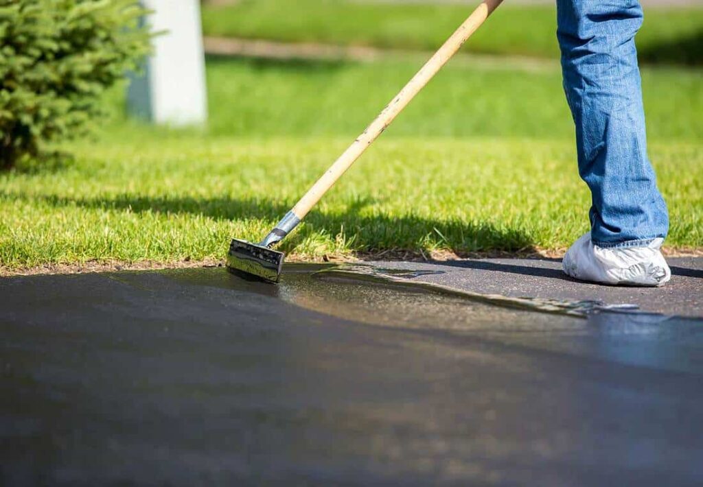 Driveway Sealcoating and Driveway Sealing 