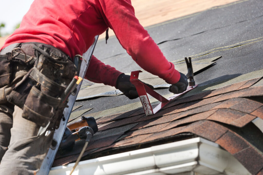 نگهداری و تعمیرات منظم سقف 