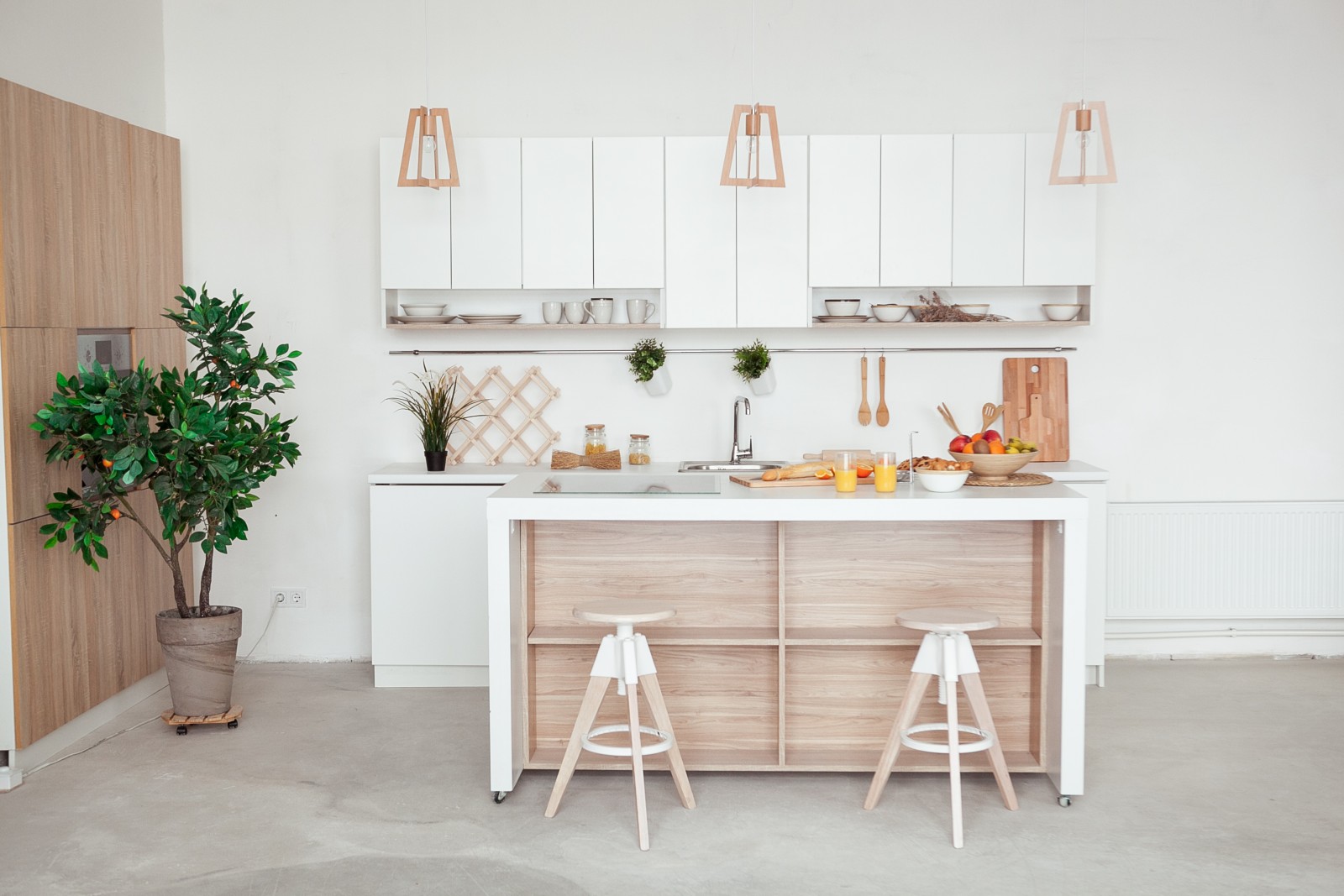 Maximizing Small Kitchen Spaces: Tips and Tricks for an Efficient ...