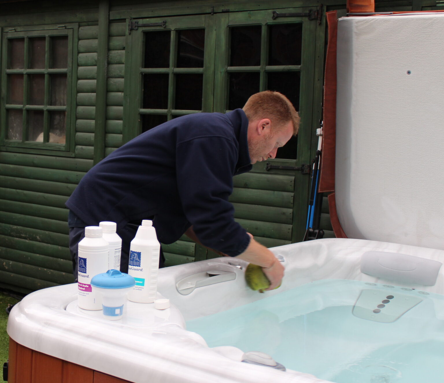 How to Cleaning and Sanitizing Your Spa