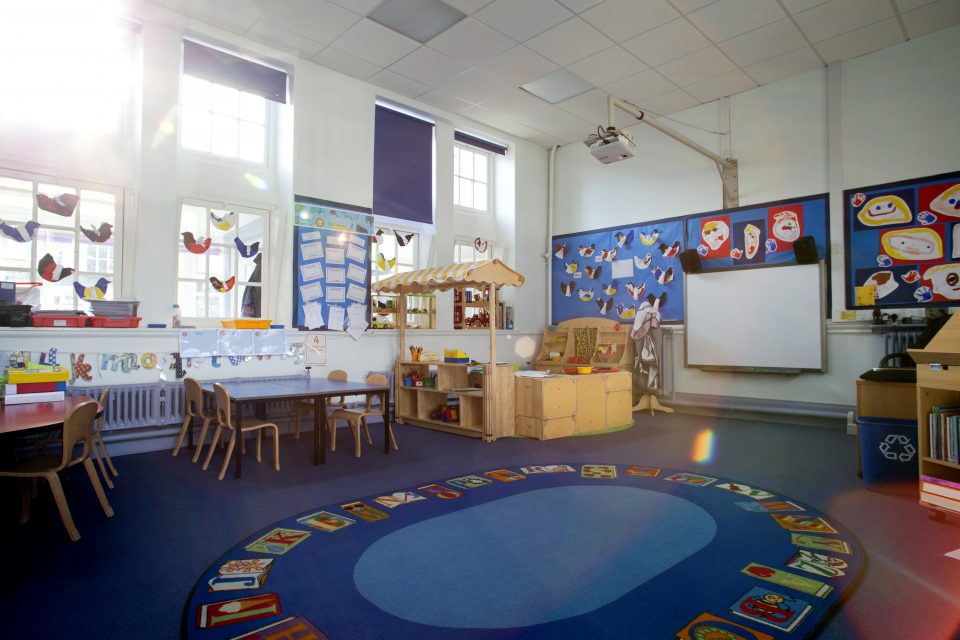 Carpet Tiles For Schools 