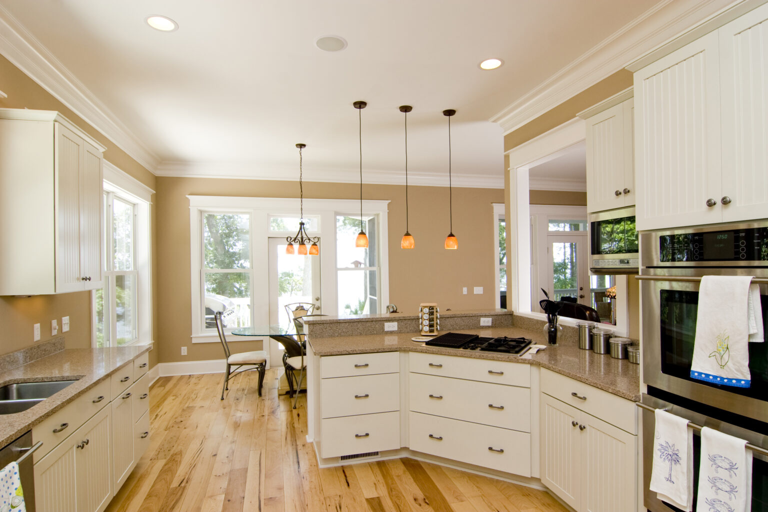 8 of the Best Kitchen Layouts and Design Ideas for Your Home