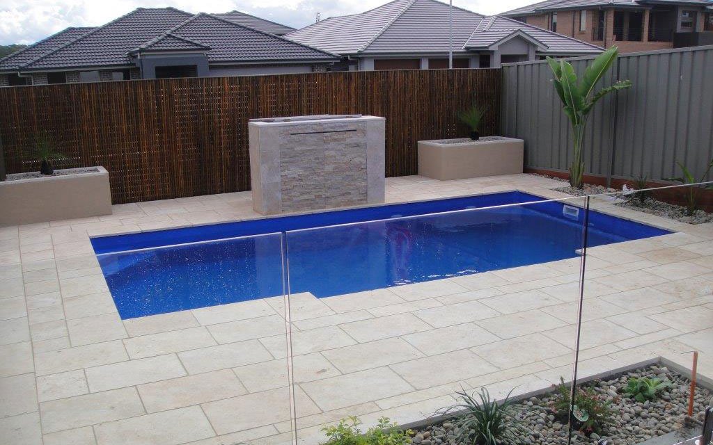 Right Fibreglass Pool 