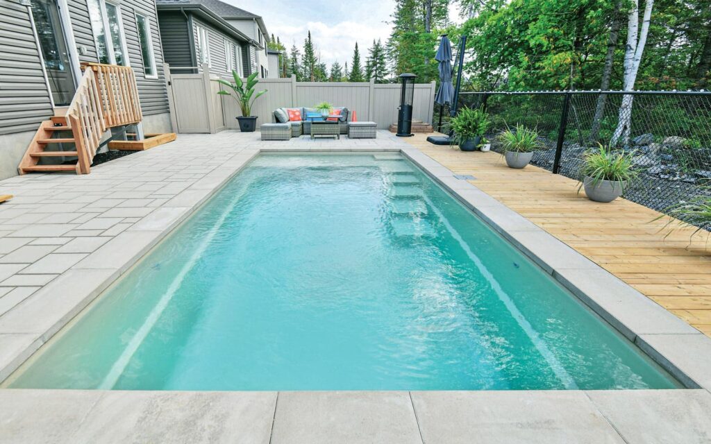 Right Fibreglass Pool 