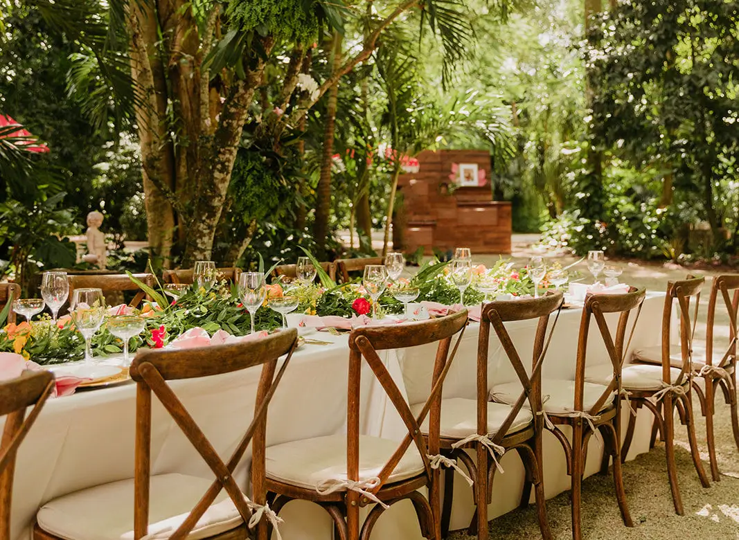 Transform Your Garden into a Brunch Wedding Paradise 
