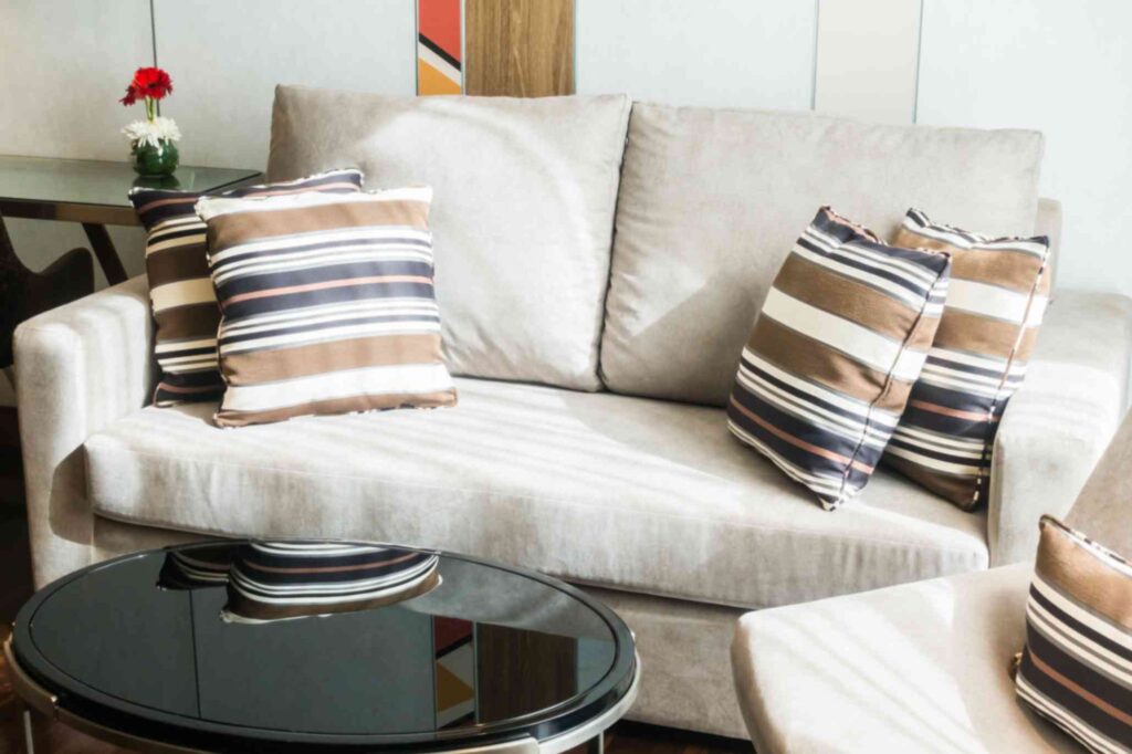 Cushion Arrangements of sofa set