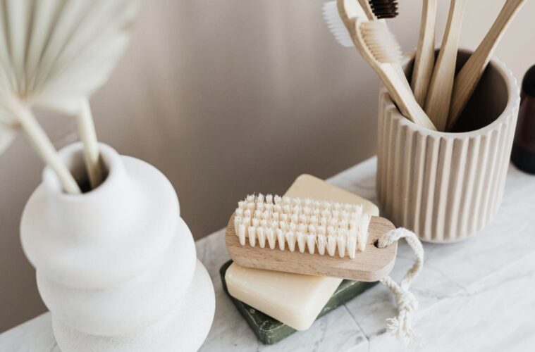 sustainable bathroom accessories